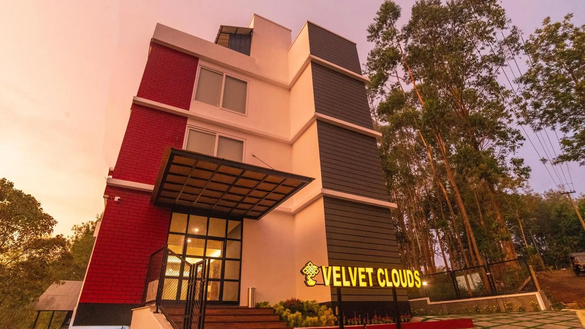 Velvet Clouds Munnar Hotel 4*,