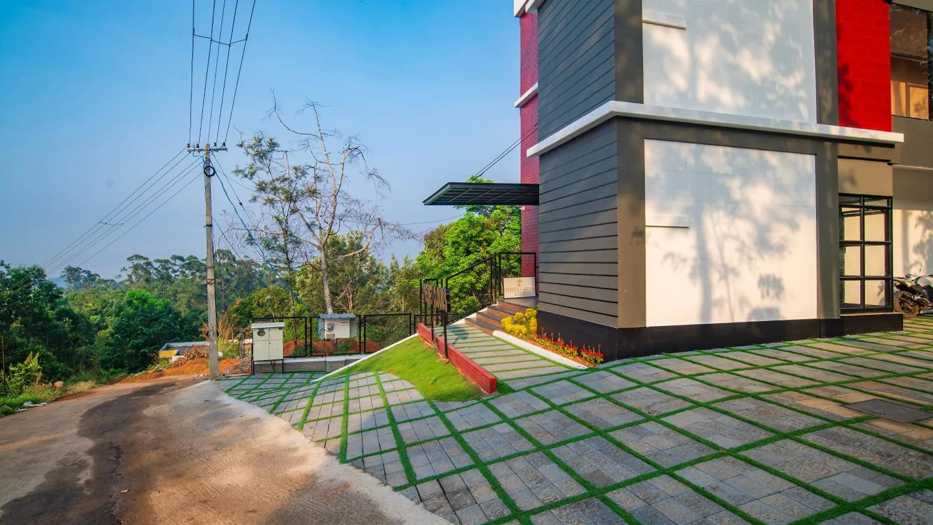 Velvet Clouds Munnar Hotel