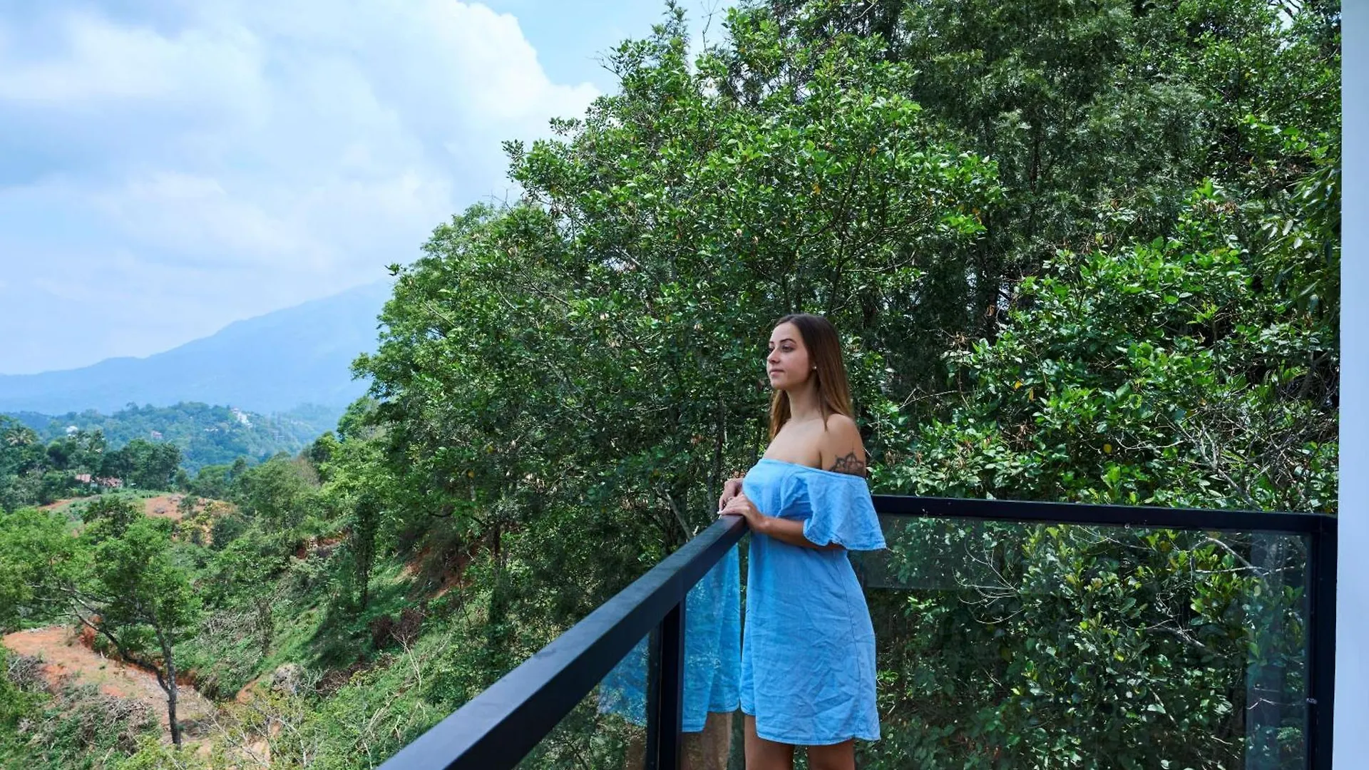 Velvet Clouds Munnar Hotel